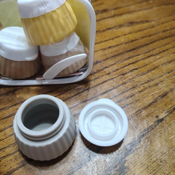 Travel Containers/Silicone Jars Set - Picture 8 of 9